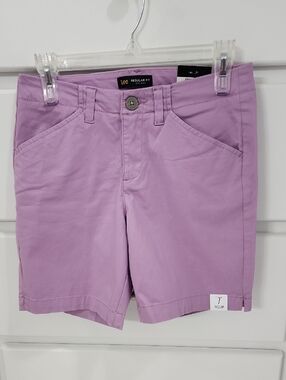 NWT Lee Women's 7" Regular Fit  Shorts Size 2